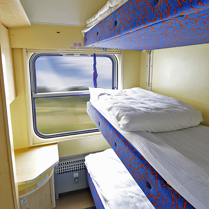 Sleeping car compartment (photo courtesy Wars)